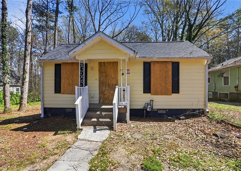 1st image of 747 Gary Rd NW