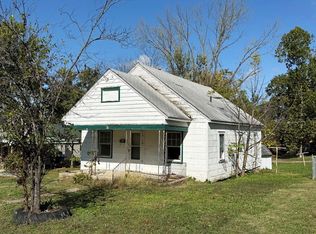 121 W Lafayette St, El Dorado Springs, MO 64744