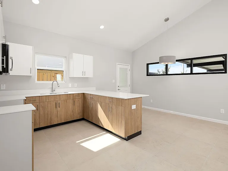 2701 Robin Rd — Photo 5