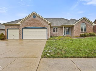 5260 Heritage Ln, Greenwood, IN 46142