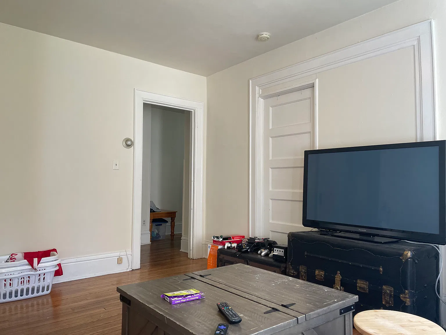 3 bed, 1355 sqft, $1,895 — Photo 2