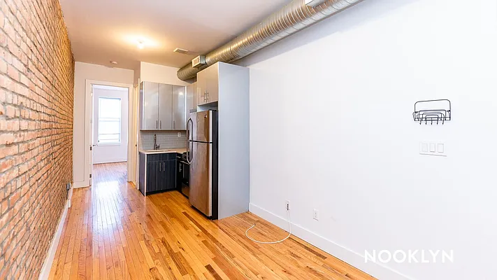 Rented by Nooklyn NYC LLC | media 34