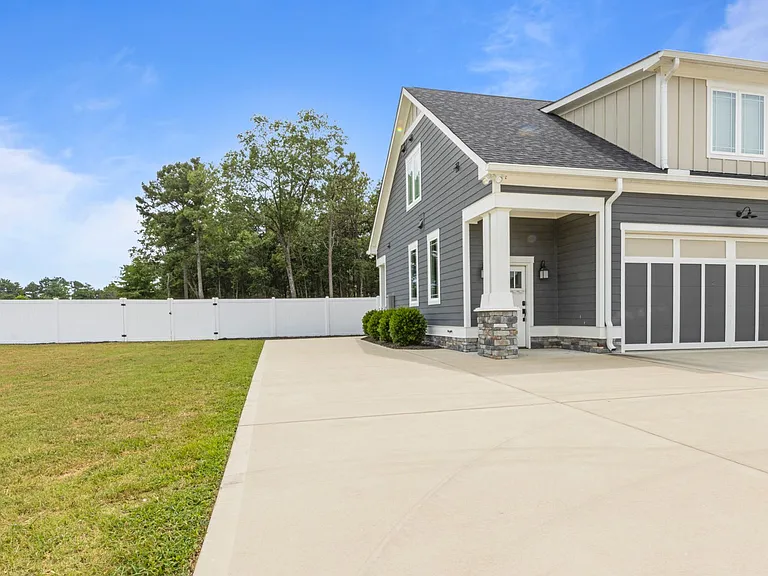 3185 US Highway 421 N — Photo 4