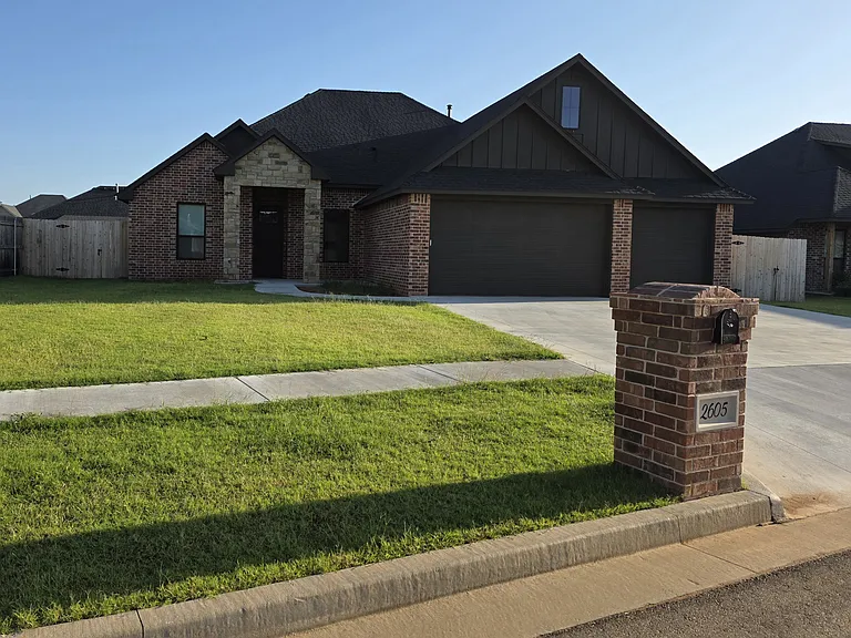 2605 Cloud Nine, Weatherford, OK 73096