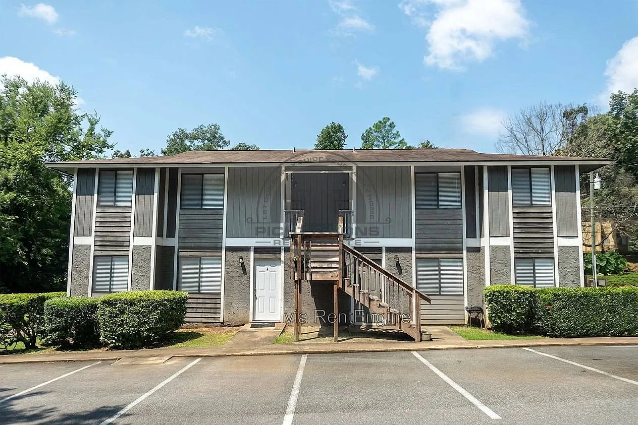2 bed, 1.0 bath, 860 sqft, $1,000 — Photo 1
