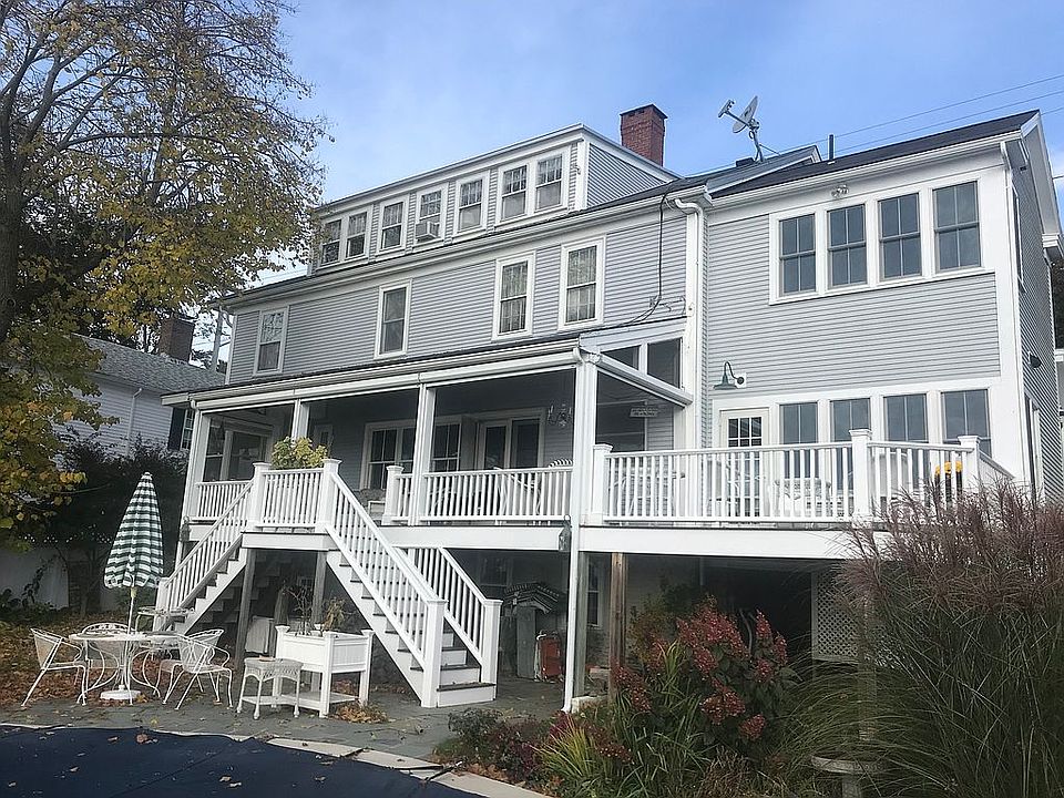 2nd image of 421 Main St