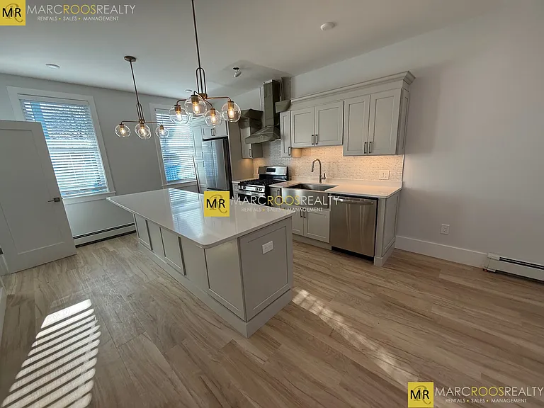 55 W Eagle St #2 — Photo 13