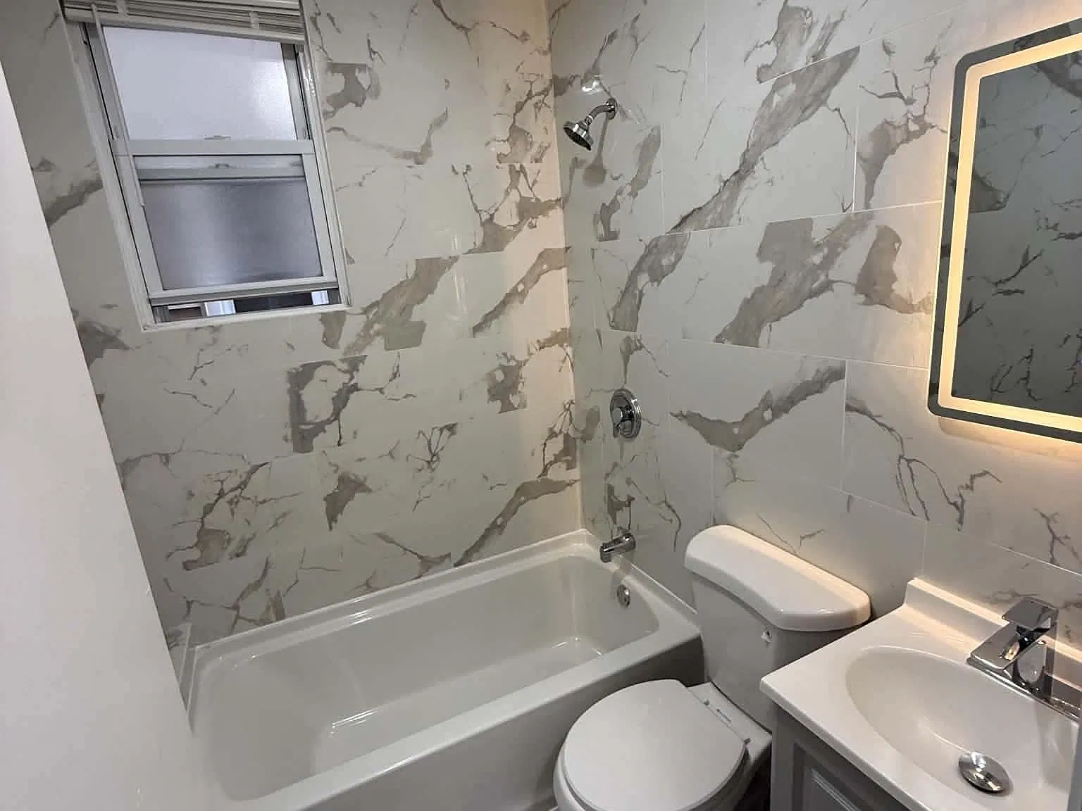 3 bed, $2,400 — Photo 2