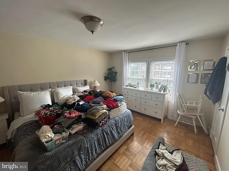 726 N Oakland St — Photo 11