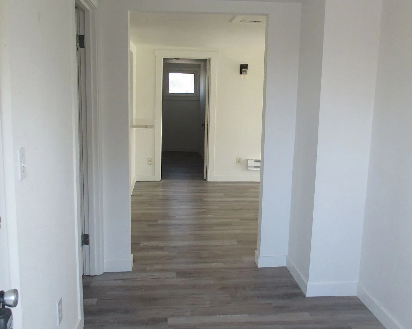 Cute 2 Bed 1 Bath Duplex in Puyallup — Photo 2