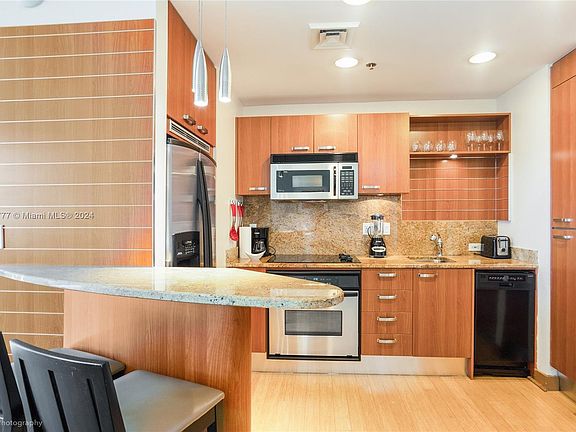 3rd image of 1395 Brickell Ave #2902