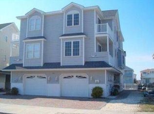 320 46th Pl, Sea Isle City, NJ 08243