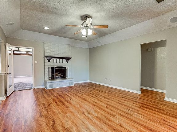 3rd image of 3811 Helmsford Dr