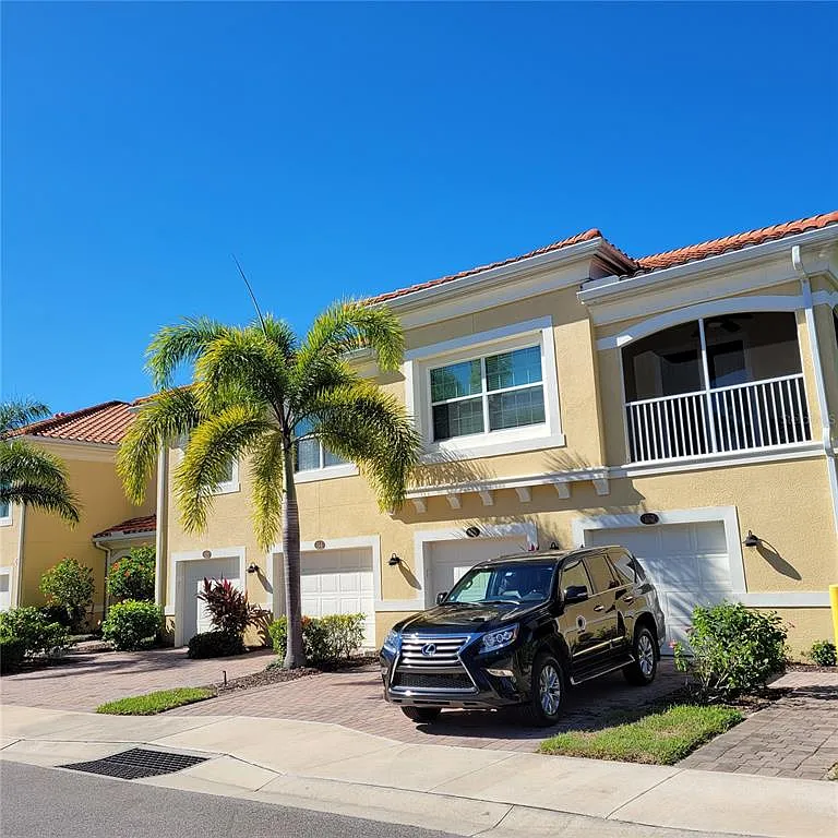 3 bed, 2.0 bath, 1528 sqft, $4,500 — Photo 2