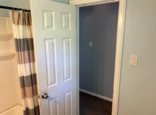 830 Magnolia St, Lake Jackson, TX 77566