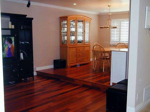 3rd image of 4232 Ironwood Ave