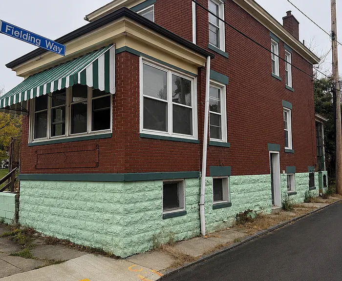1008 Collier St — Photo 3