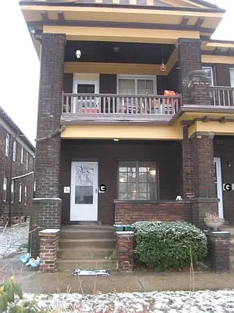 1631 Shady Ave #1 — Photo 2