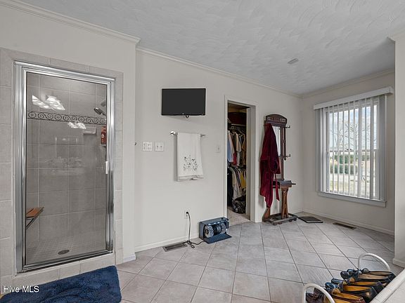 44th image of 108 Arbor Drive