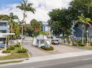 9351 Fontainebleau Blvd APT B417, Miami, FL 33172