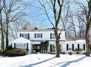 2 Sunderland Pl, Suffern, NY 10901