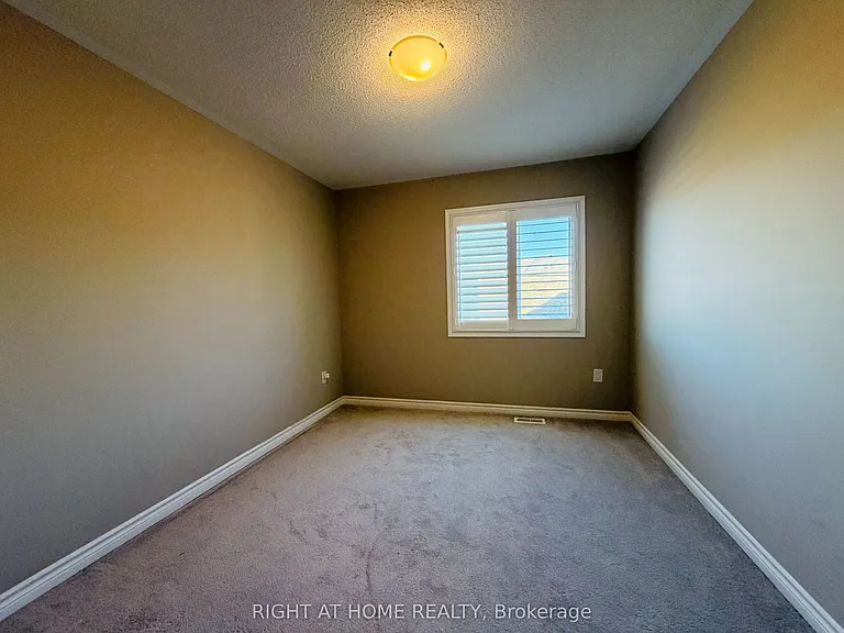 567 Bellflower Ct — Photo 15
