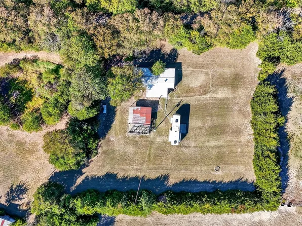 330 County Road 4545, Trenton, TX 75490