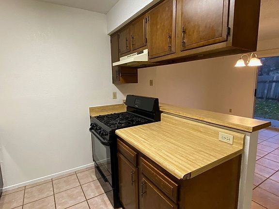 2nd image of 12204 Dundee Dr Unit B