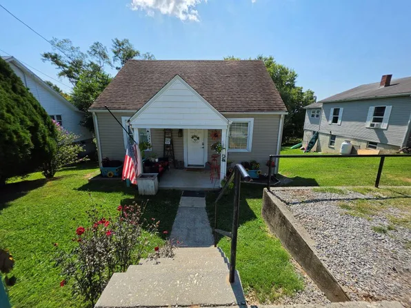176 Woodlawn Dr, Rocky Mount, VA 24151