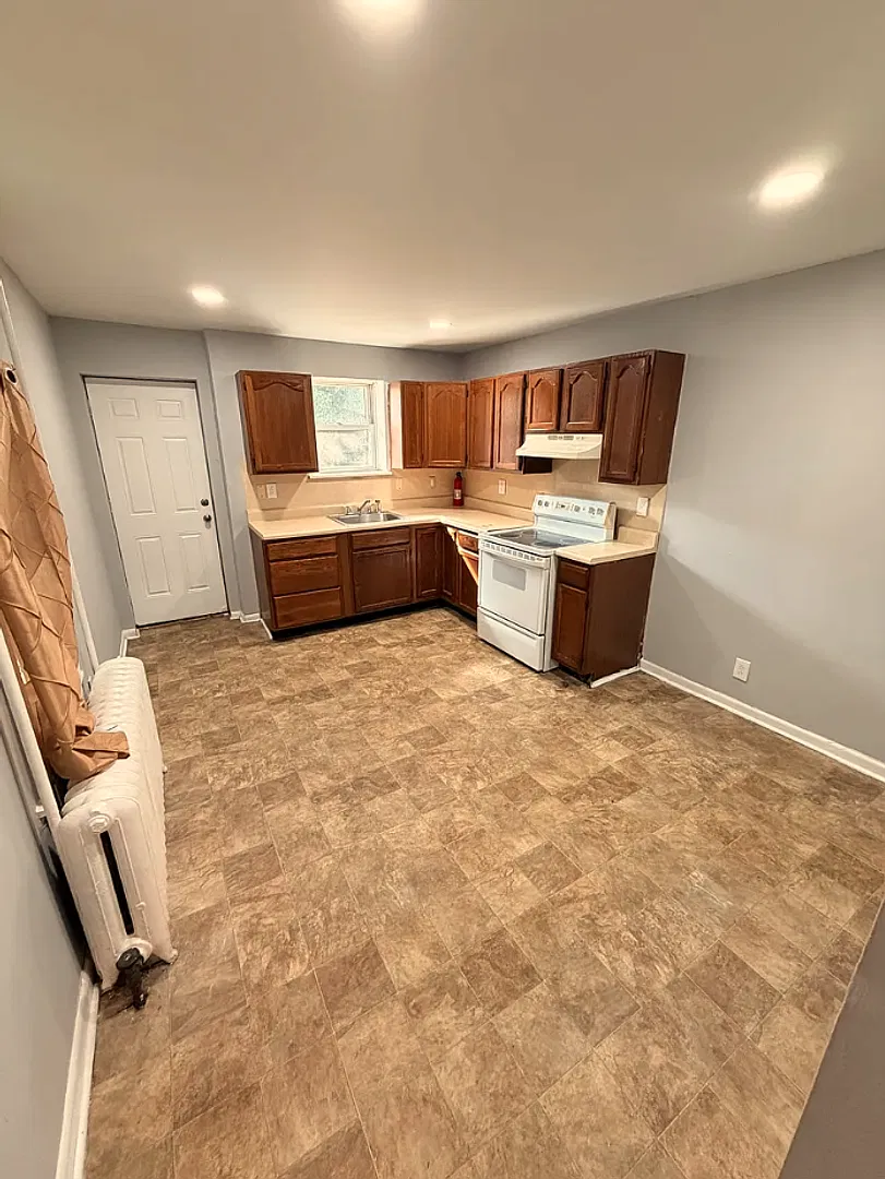 6920 Paschall Ave., 4 bedrooms, 1 bathroom House for $1,700/ Month — Photo 4