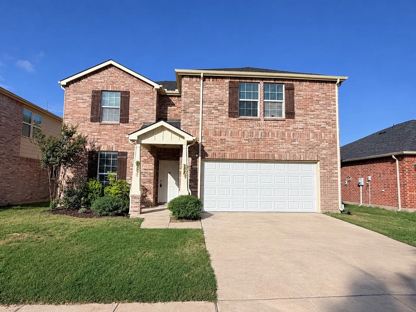 3 bed, 2.5 bath, 2787 sqft, $2,550 — Photo 1