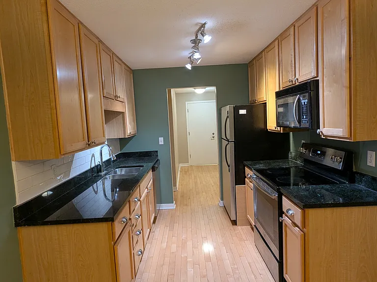1770 Bryant Ave S #202 — Photo 2