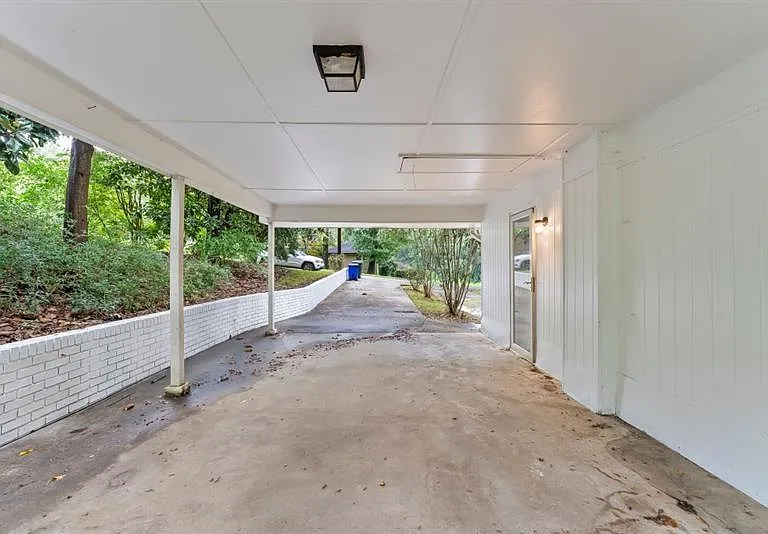2352 Elmwood Cir SE — Photo 39