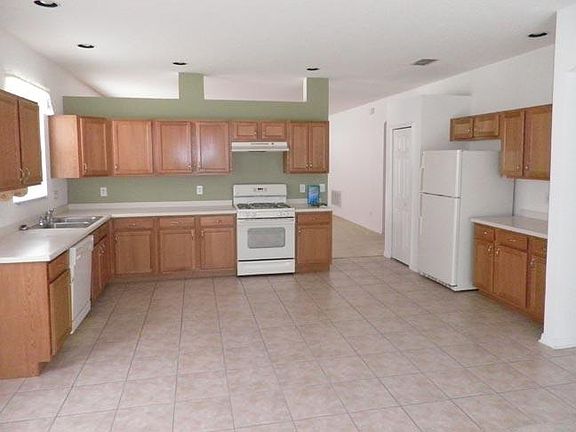 5th image of 15914 Stags Leap Dr