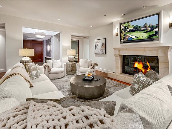 4th image of 345 E Colorado Blvd Unit 404