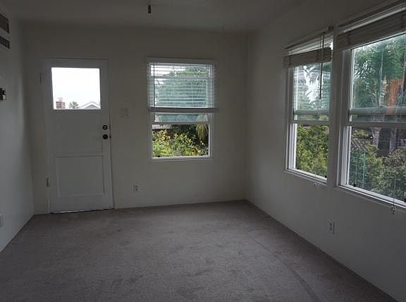 3rd image of 4741 Saratoga Ave