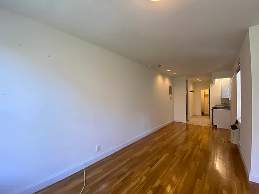 Rented by Bond New York | media 6