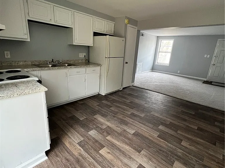 622 Dashland Dr #B — Photo 3