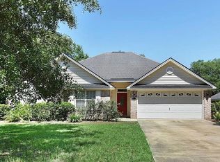 3 Oakmont Rd, Savannah, GA 31419