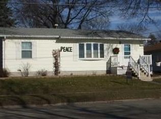 128 Washington Ave, Alden, MN 56009