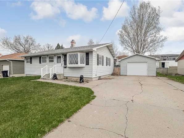 131 Maple Ave, Glendive, MT 59330