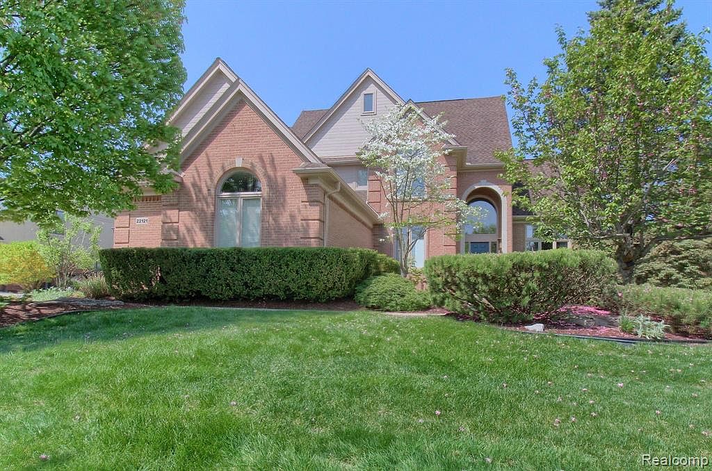 22121 Chase Dr, Novi, MI 48375 Zillow