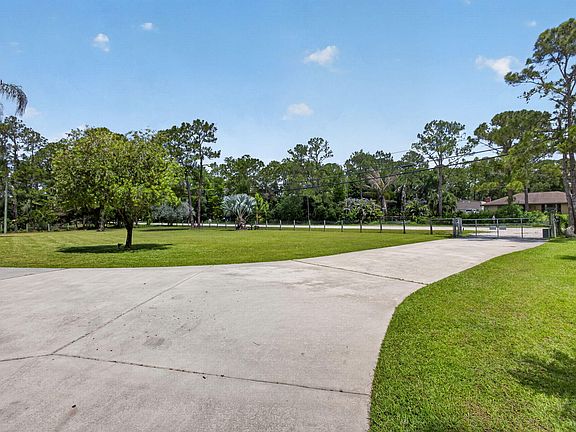 3rd image of 12558 165th Road N