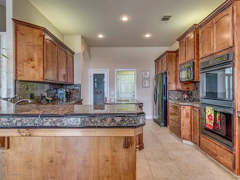 2907 Windham Hill St — Photo 10