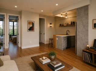 557 Union St APT 3, Brooklyn, NY 11215