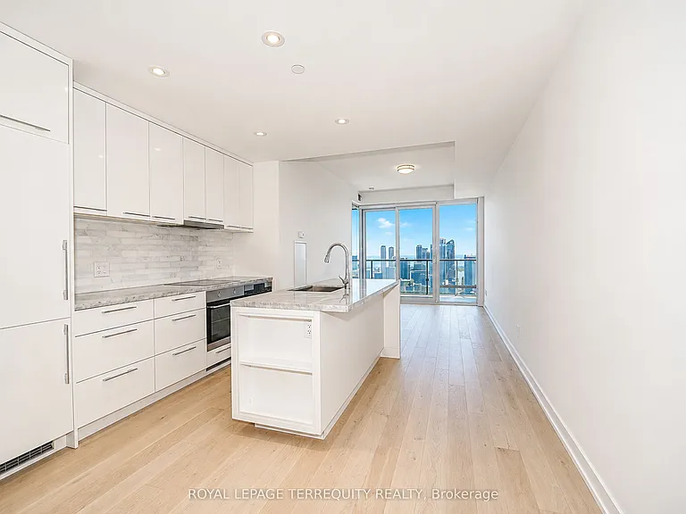 488 University Ave #5008 — Photo 13