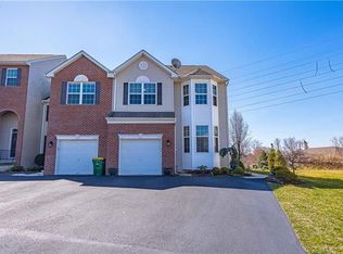5396 Spring Ridge Dr W, Macungie, PA 18062