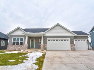 2579 Notre Dame Dr, Fitchburg, WI 53711