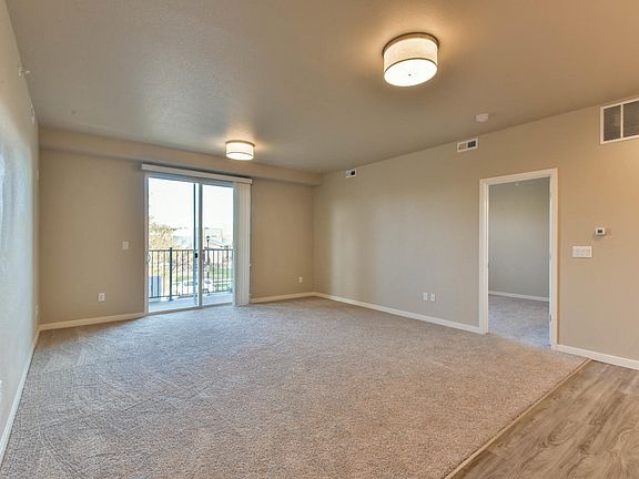 5th image of 2802 Kansas Dr #201