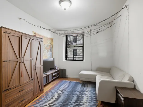 21-05 33rd Street image 3 of 6